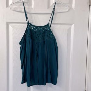 Women’s flowy crop tank top